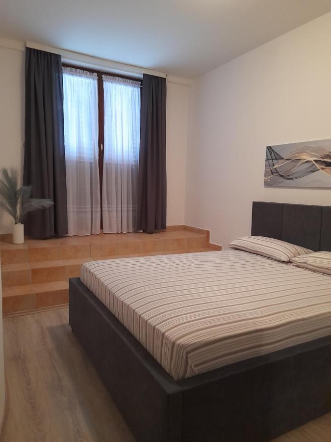 Villa Milan Vinkuran Buitenkant foto