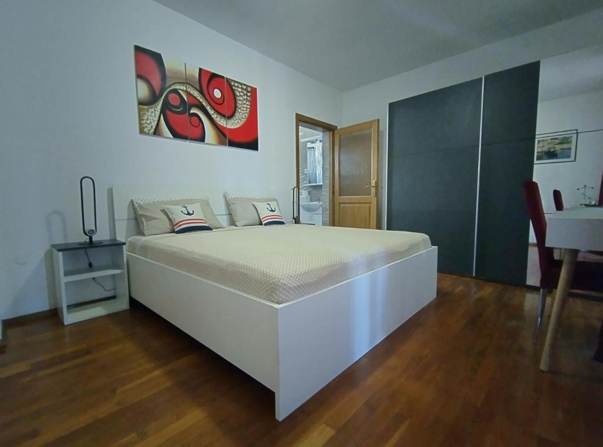 Villa Milan Vinkuran Buitenkant foto